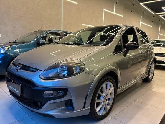 FIAT PUNTO 1.8 BLACKMOTION 16V FLEX 4P MANUAL FIAT PUNTO 1.8 BLACKMOTION 16V FLEX 4P MANUAL